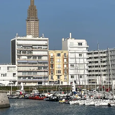 Vivez Le Port De Plaisance - *